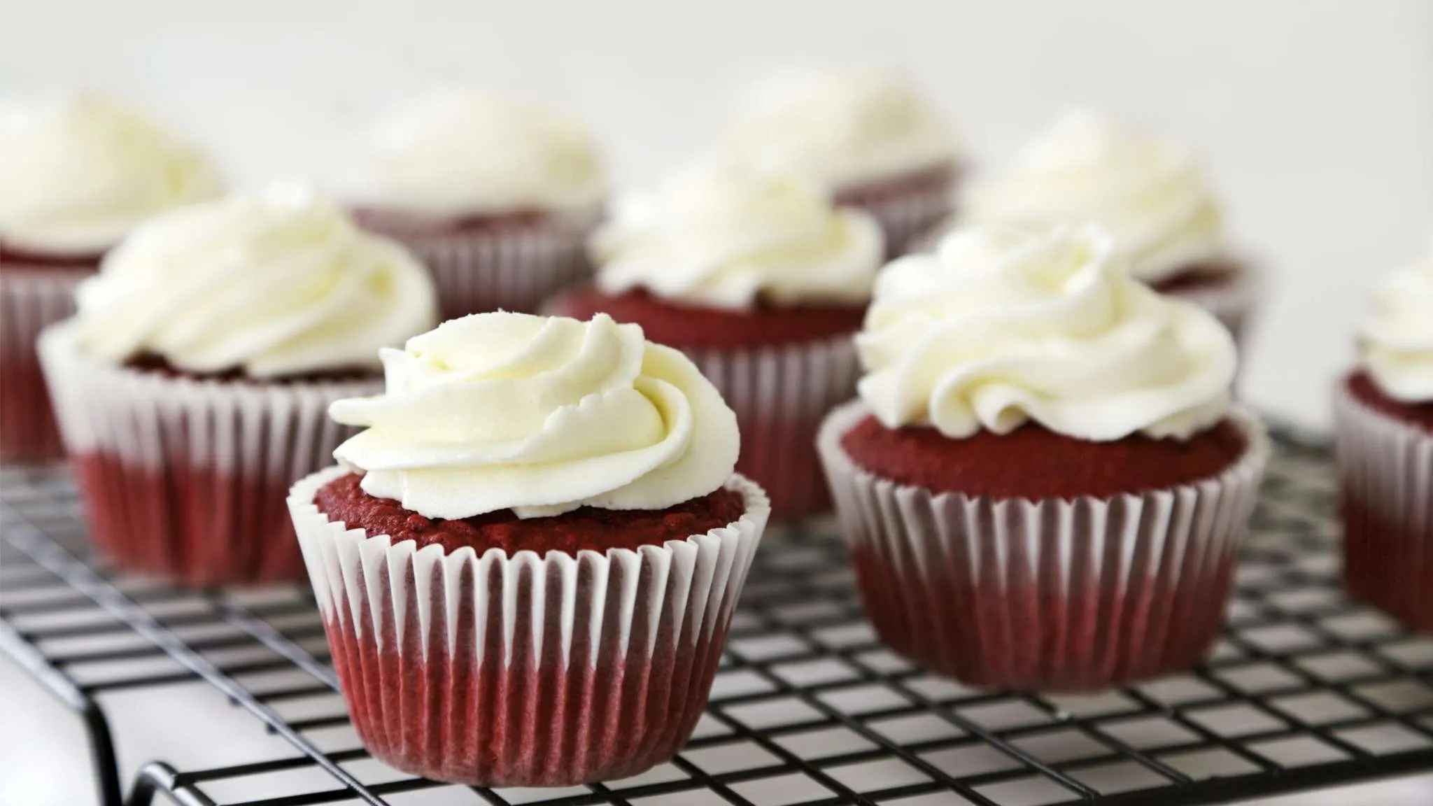 Top 10 Cupcake Flavors That’ll Sweeten Your Day