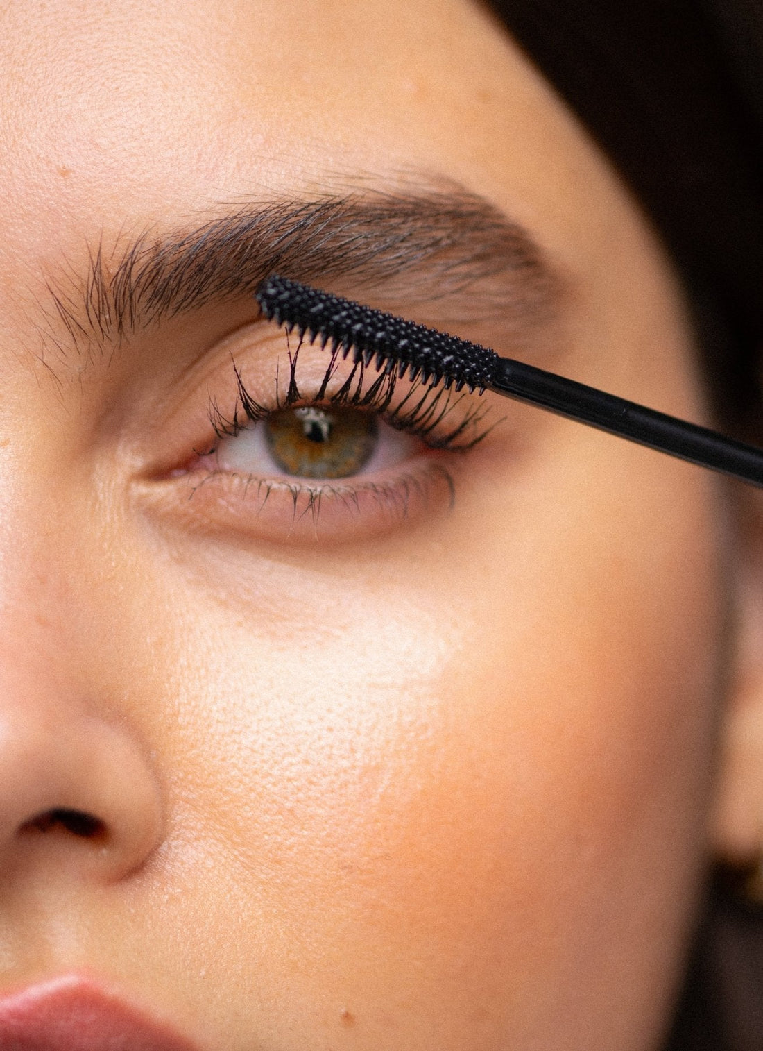 How To Incorporate Lash Growth Mascara Into Your Makeup Routine