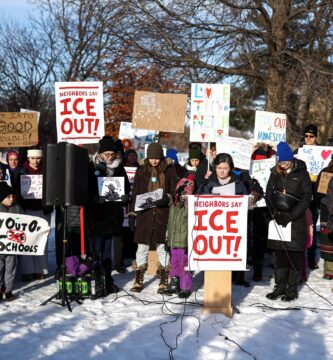 Minneapolis teachers, parents denounce federal agents’ assault at Roosevelt High, demand ICE leave