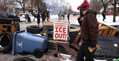 Minneapolis Reacts to ICE’s Killing of Renee Nicole Good